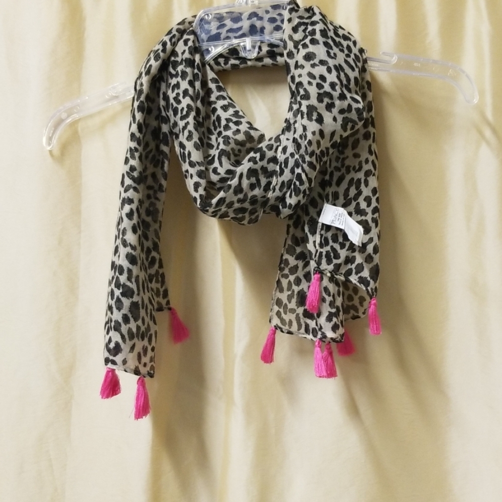 Girl's scarfs all three for $8